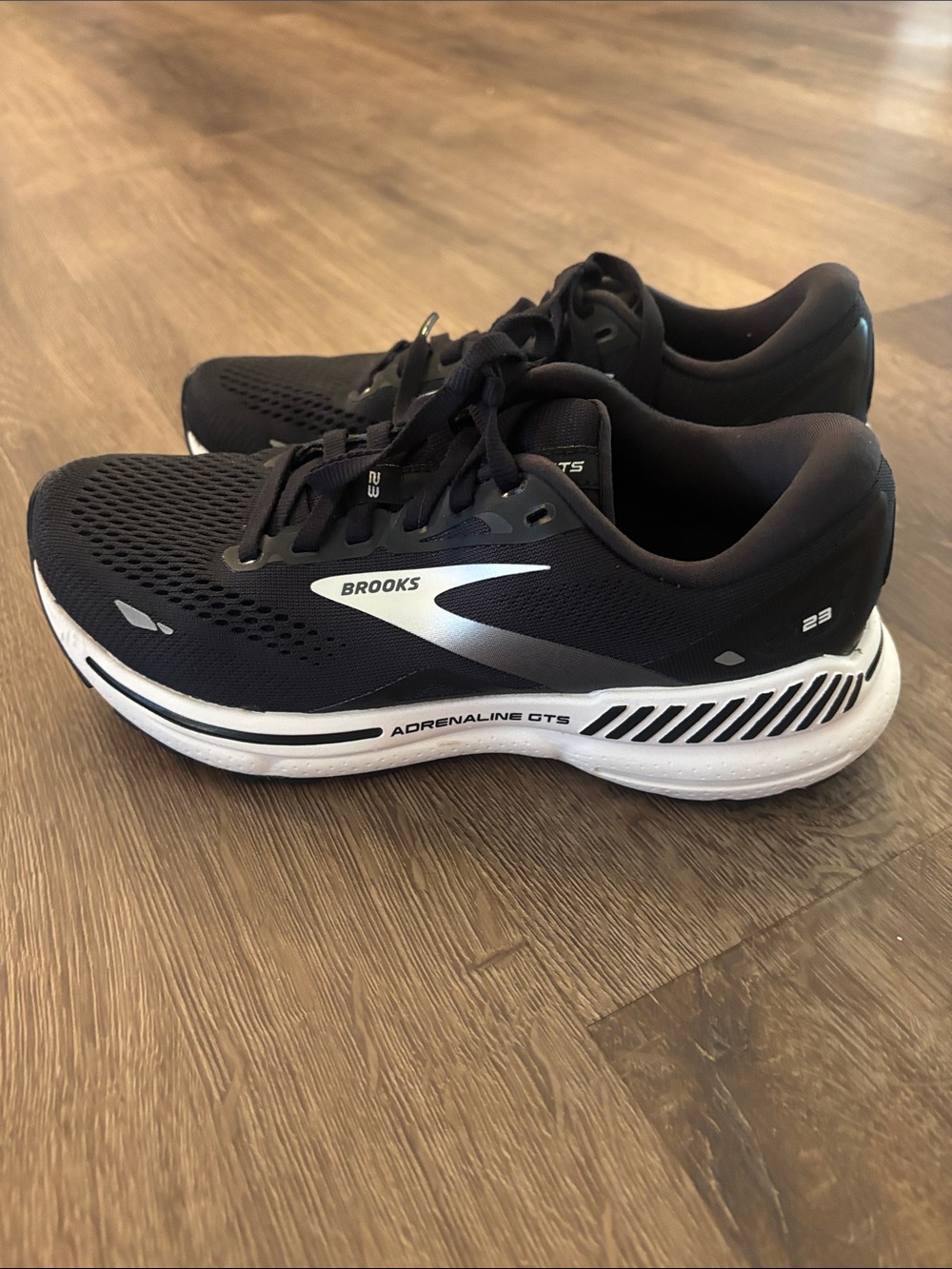 Brooks Black and White Women’s Adrenaline GTS Athletic Running Shoes - Picture 3 of 9